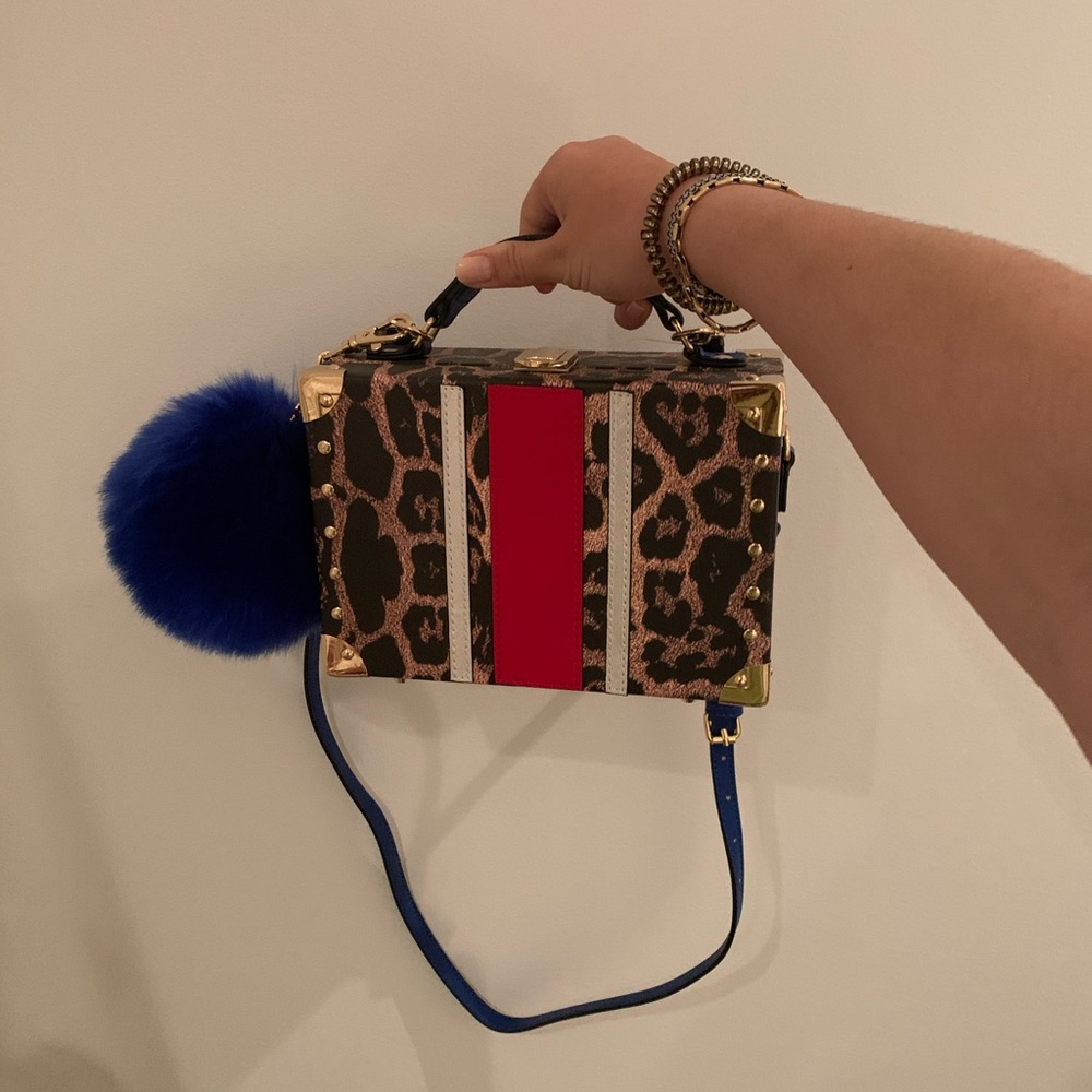 Box Purse - Picture 3 of 3